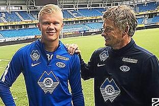 英超半场：泰特、威尔逊破门，维卡里奥送空门，热刺2-0富勒姆（英超半场战报：热刺2-0富勒姆，泰特、威尔逊破门，维卡里奥失误送空门）