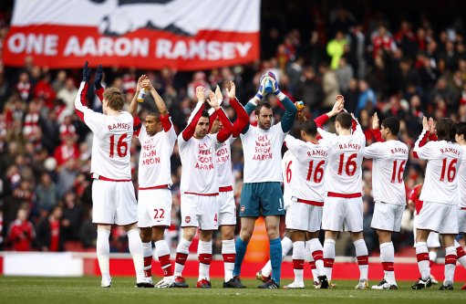 看足球学英语：孙兴慜深情告别热刺 —— 球队会有多想念他？（足球英语课堂：孙兴慜深情告别热刺，球队会多想念他？）