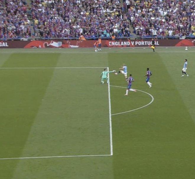 AC米兰中场拉比奥在接受《米兰体育报》采访时谈到...