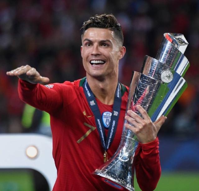 篮球鞋榜单：年度最值得购买的十双