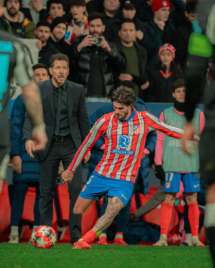 图片报：多特想签巴尔德佩尼亚斯顶替聚勒，药厂和枪手也有意（图片报：多特欲引进巴尔德佩尼亚斯取代聚勒，药厂与枪手同样关注）