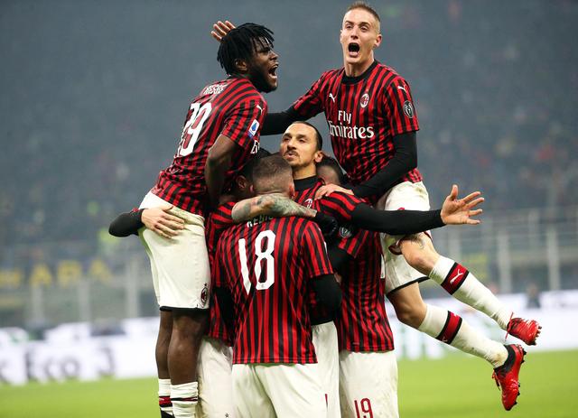 滕哈格：球员转会很正常，但最好别在一个转会窗放走四五人